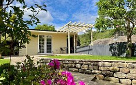 Apple Tree Hut, In A Private Garden